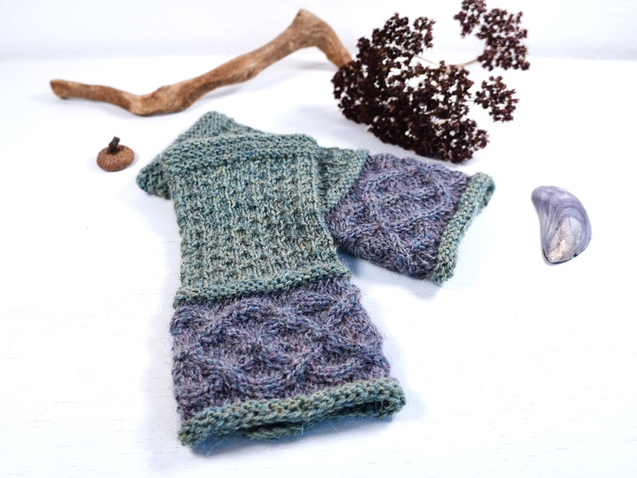 Armstulpen "Claire" mit Zopfmuster, Strickanleitung für 2 Größen