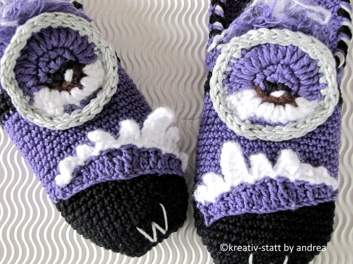 Slippers Monster Minion - all Sizes - for Beginners - Crochet Pattern