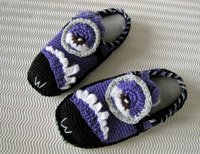 Slippers Monster Minion - all Sizes - for Beginners - Crochet Pattern