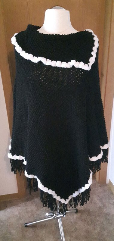 Poncho "Black & White - Bild 3