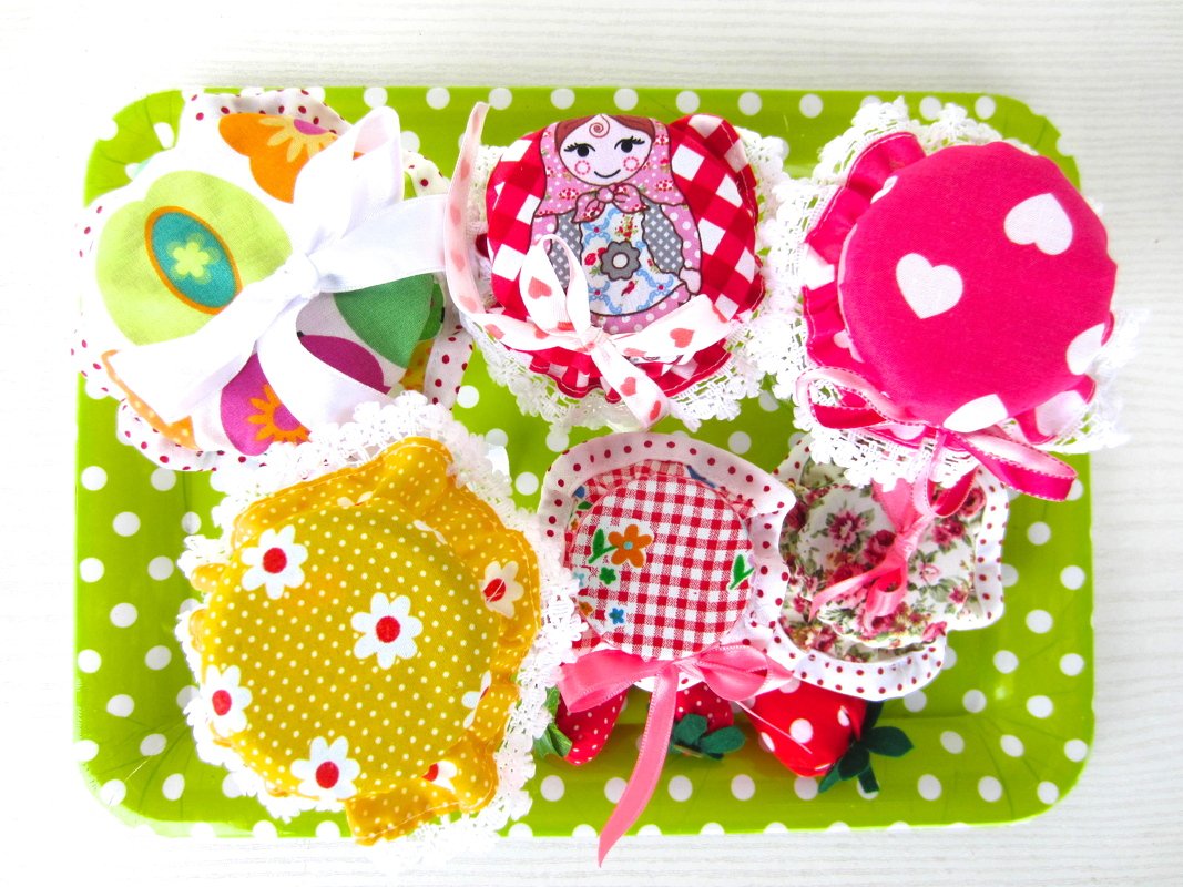 Emely *** E-Book PDF-Datei Erdbeeren &amp; Häubchen Dekoration Nähanleitung mit Schnittmuster