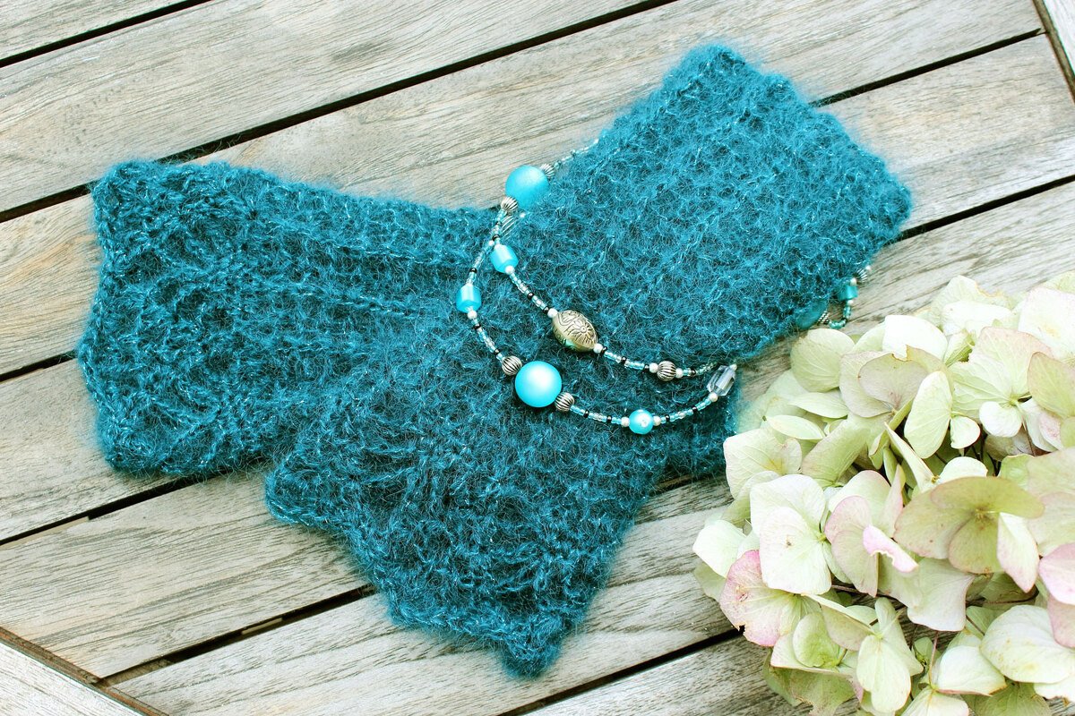 Gestrickte Pulswärmer / Armstulpen mit Häkelspitze, Einheitsgröße