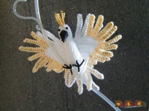 Blumen-, Orchideen-Stecker Kakadu, nicht nur für Muttertag - gehäkelt von Dadade 