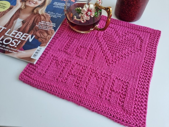 Strickanleitung Untersetzer „Ich liebe Mama“ – Geschenk mit Herz | PDF