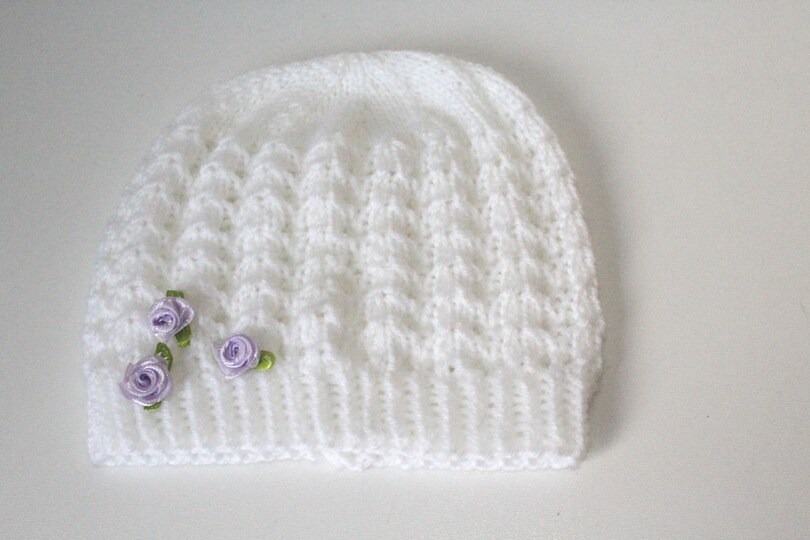 Strickanleitung Baby-Set, Mütze und Socken Ajourmuster ca. 5 - 12 Monate