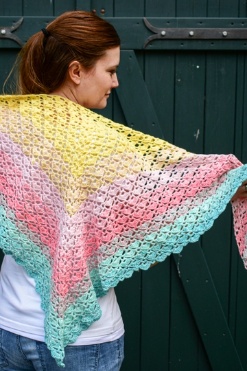 crochet pattern triangular shawl "Bahamas", for beginners