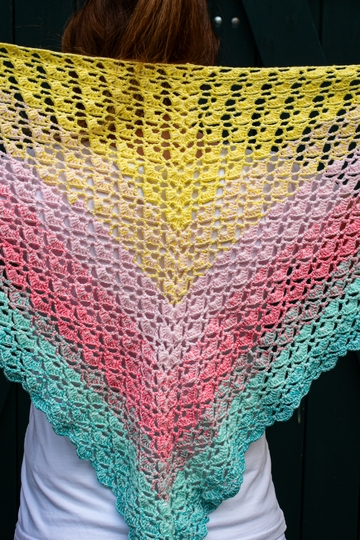 crochet pattern triangular shawl "Bahamas", for beginners