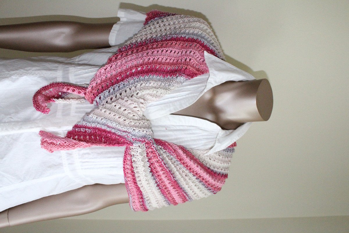 Strickanleitung Drachenschal, Drachenschwanz, Stola, Lochmuster, Dreiecktuch, Schal