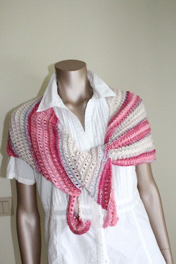 Strickanleitung Drachenschal, Drachenschwanz, Stola, Lochmuster, Dreiecktuch, Schal