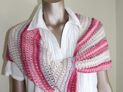 Strickanleitung Drachenschal, Drachenschwanz, Stola, Lochmuster, Dreiecktuch, Schal