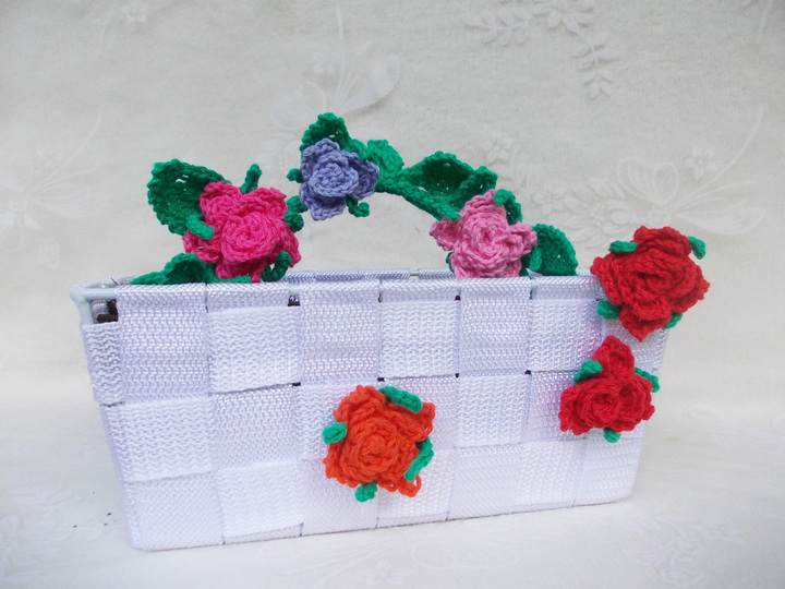 Stielrosen, Rosenranken, Rosenbogen, Rosenblätter und Rosenknospen häkeln und viele Blätter, für alle, welche Rosen lieben das Ensemble "Rosenliebe" 