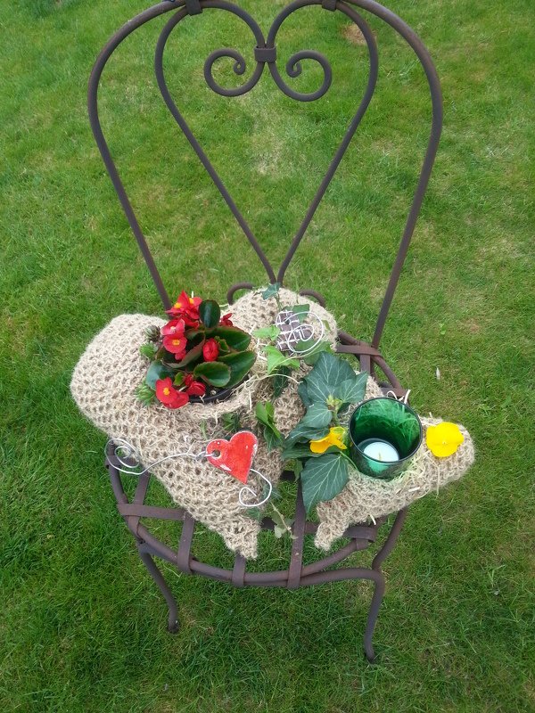 Häkelanleitung: Gartendeko Herz aus Paketschnur und Bindeband