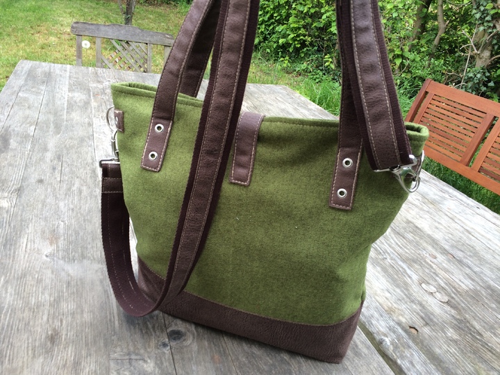 Nähanleitung und Schnittmuster: Schultertasche Hanna