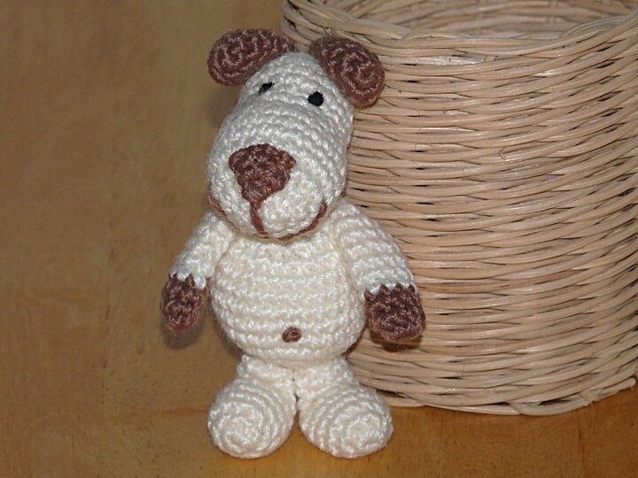 Häkelanleitung Schlüsselanhänger oder Taschenbaumler kleiner Hund