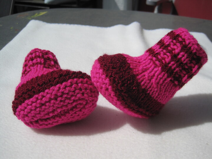 Strickanleitung Babyschuhe ohne Nadelspiel- von 0-6 Monate tragbar, perfekt für Anfänger