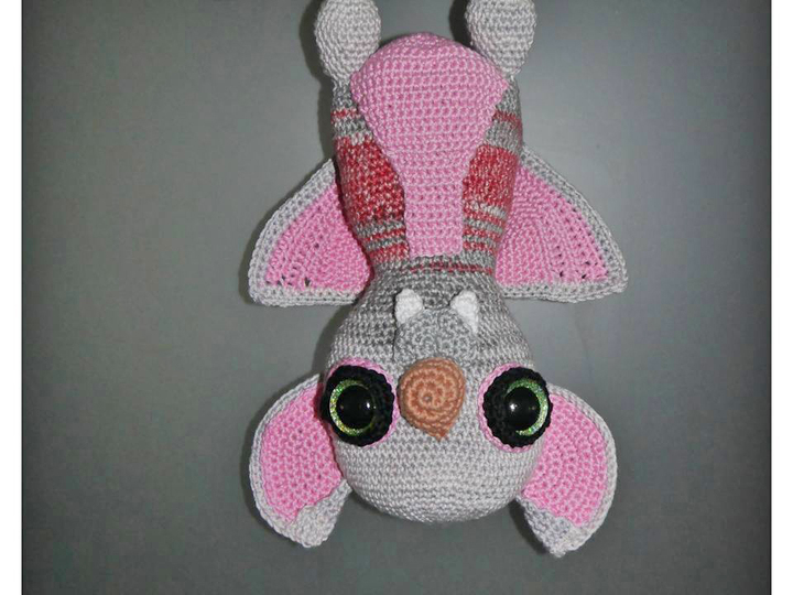 Fledermaus Rosalia von und zu Zähnchen - Häkelanleitung