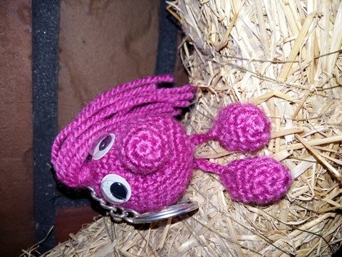 Knolli Schlüsselanhänger gehäkelt