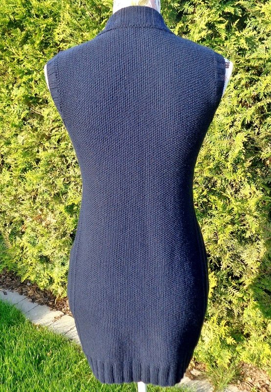 Knitting Pattern for a sleeveless vest | Vest *très chic* - Image 6