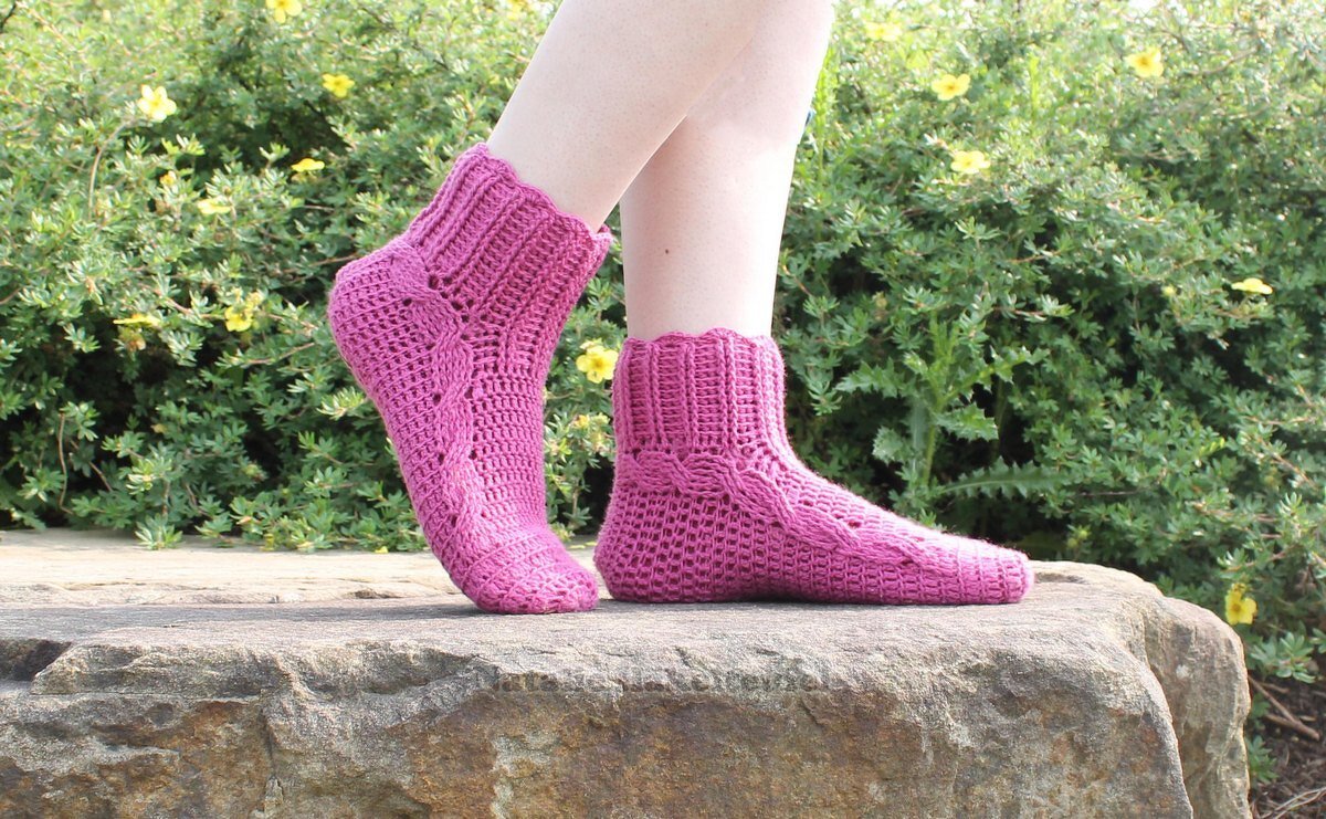 Leichte Socken mit Schaft (Zopfmuster), Gr. 34-43