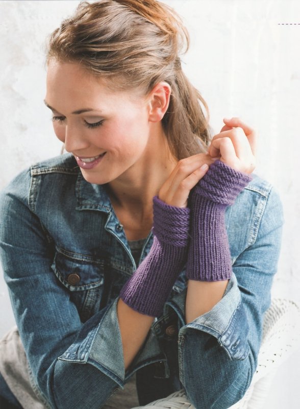 Strickanleitung Stulpe  „Lila Laune“ mit wärmendem Rippenmuster - Bild 2