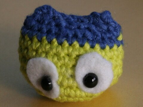 winzige Eule Huhuuu als Schlüsselanhänger oder Deko für Wollreste