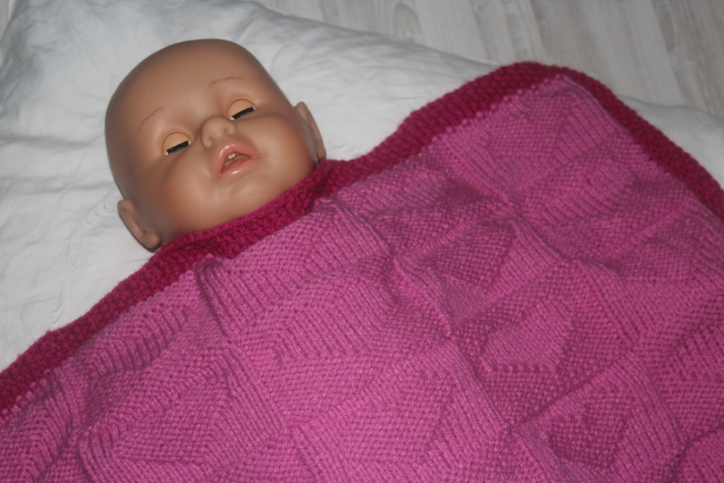 Strickanleitung Babydecke, Baby-Decke, Krabbeldecke, Spieldecke mit Herzen für Anfänger