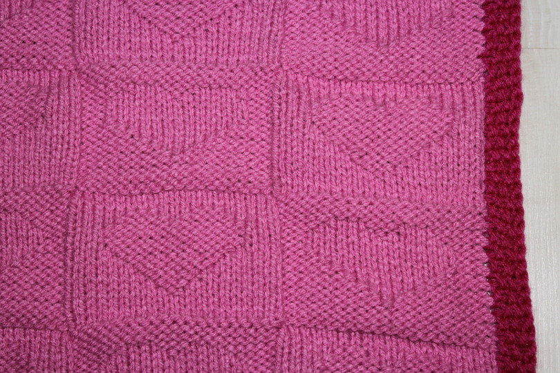 Strickanleitung Babydecke, Baby-Decke, Krabbeldecke, Spieldecke mit Herzen für Anfänger