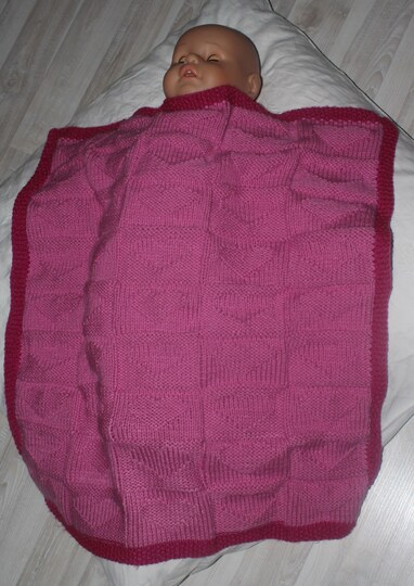 Strickanleitung Babydecke, Baby-Decke, Krabbeldecke, Spieldecke mit Herzen für Anfänger
