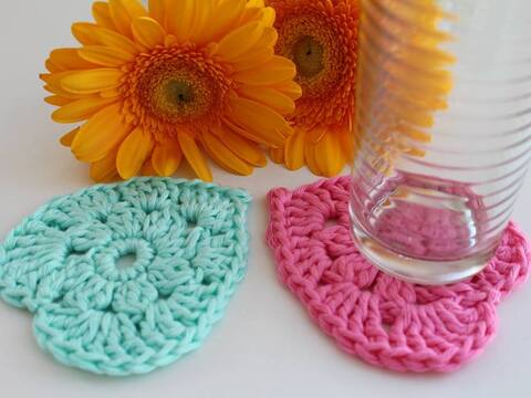 "Love" Aus Liebe zum Garten, gehäkelte Untersetzer