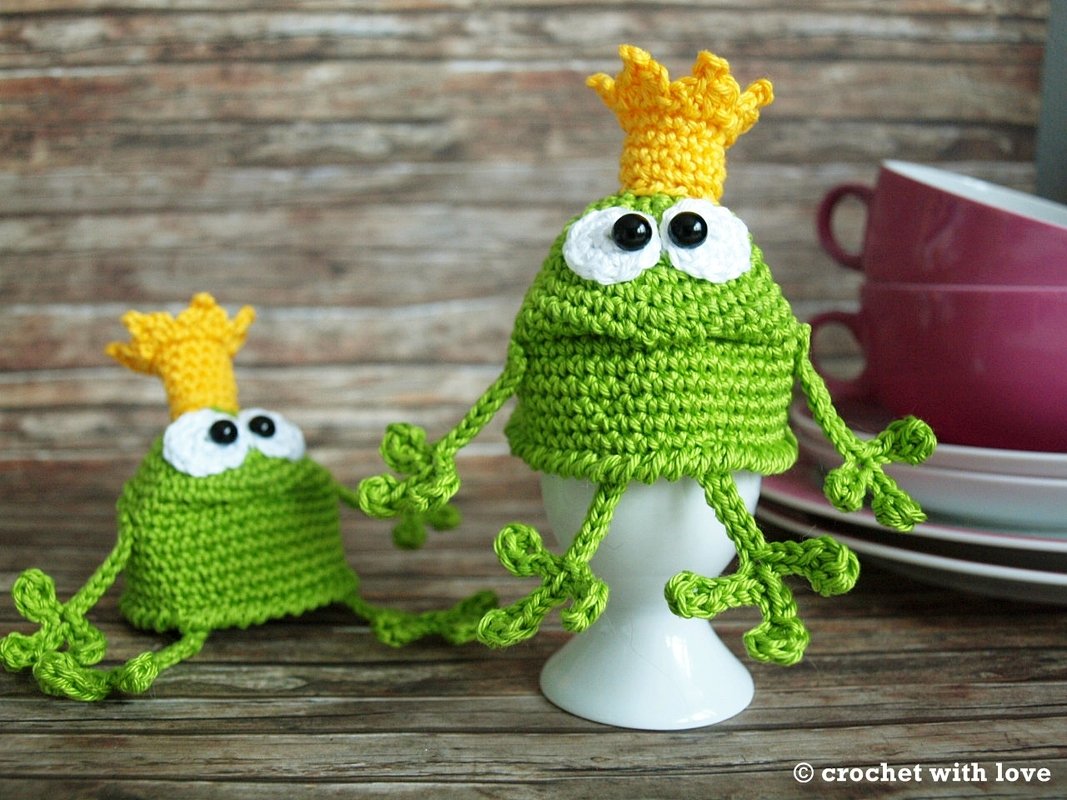 crochet pattern - frog egg cozy