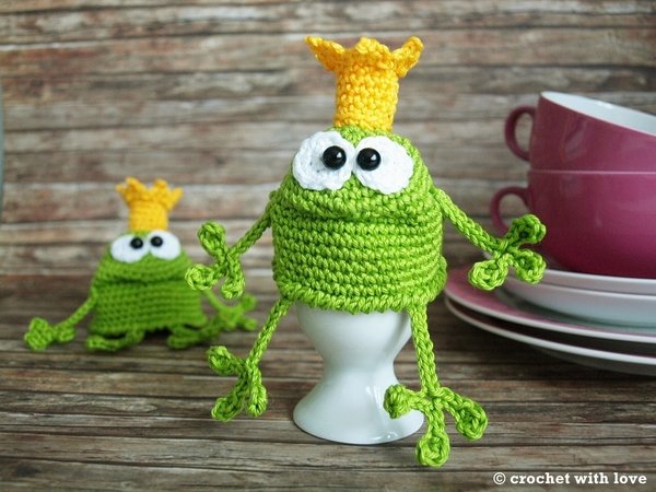 crochet pattern - frog egg cozy
