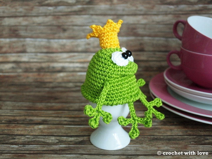 crochet pattern - frog egg cozy