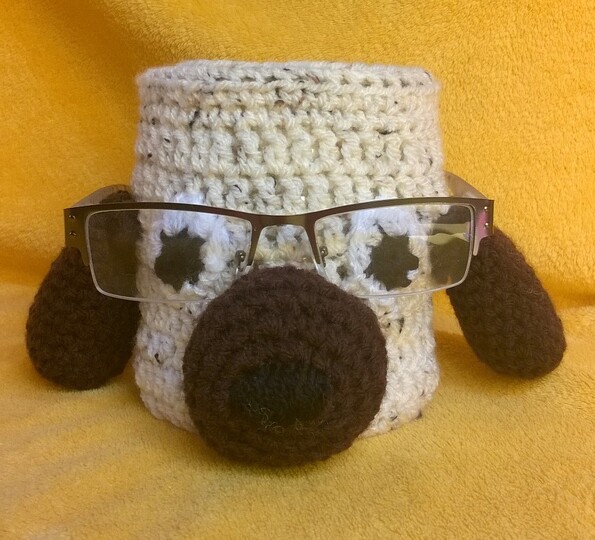 Häkelanleitung - Brillenhalterhund - Utensilo - Platz für die Brille, nie wieder suchen ;-)