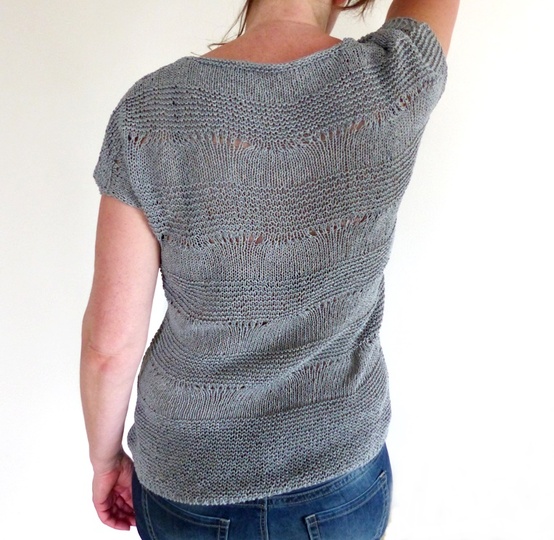 Grauer Kurzarm-Pulli, Strickanleitung in den Größen S, M, L, Xl   