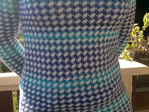 Hahnentritt-Hoodie, gestrickt auf der Strickmaschine, Größe 40