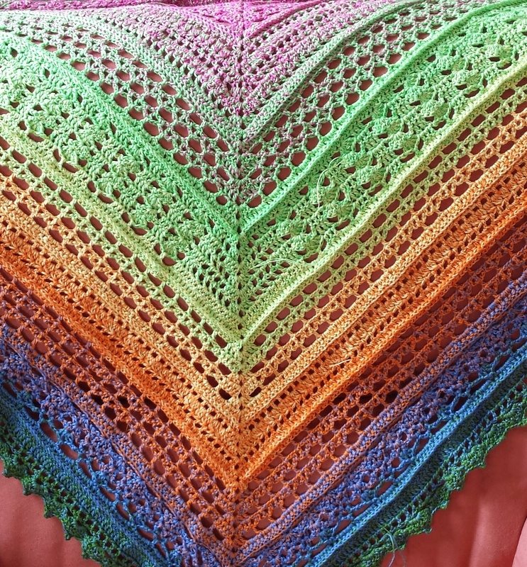 Minoet`s Frühlingstuch