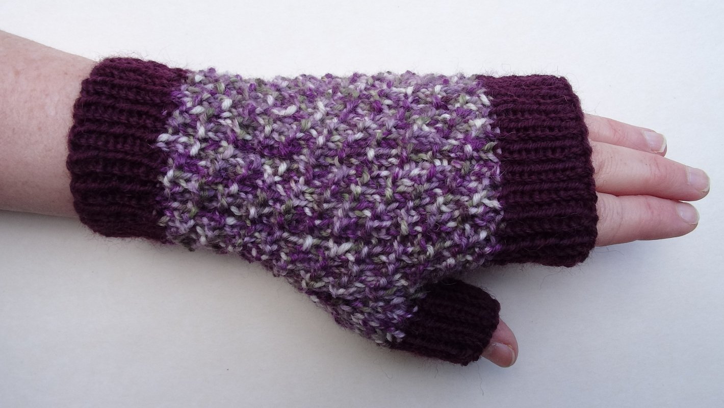 Strickanleitung kurze Handstulpen mit Daumen, Normalgröße