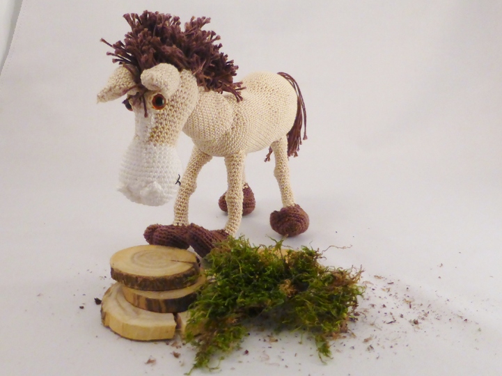 Häkelanleitung Pferd Holly