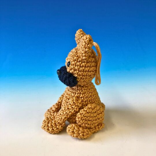 Crochet pattern bulldog keychain amigurumi