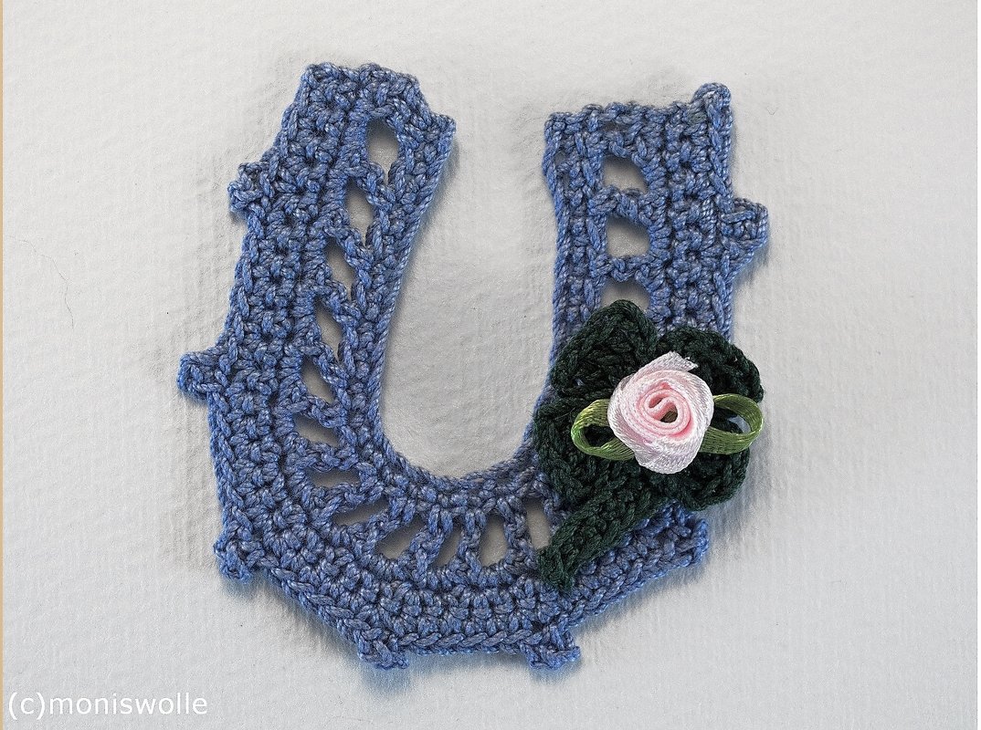 Crochet instruction Horseshoe - Self-made Charm - Image 6