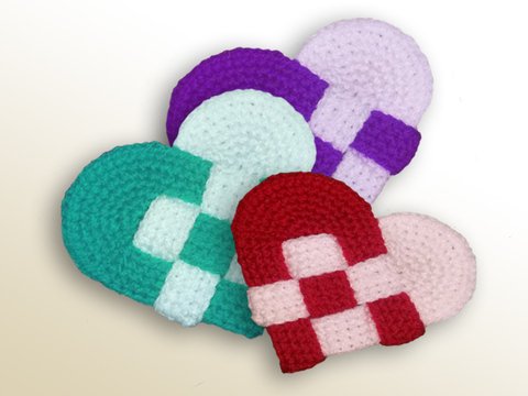 Häkelanleitung - Zweifarbiges geflochtenes Herz
