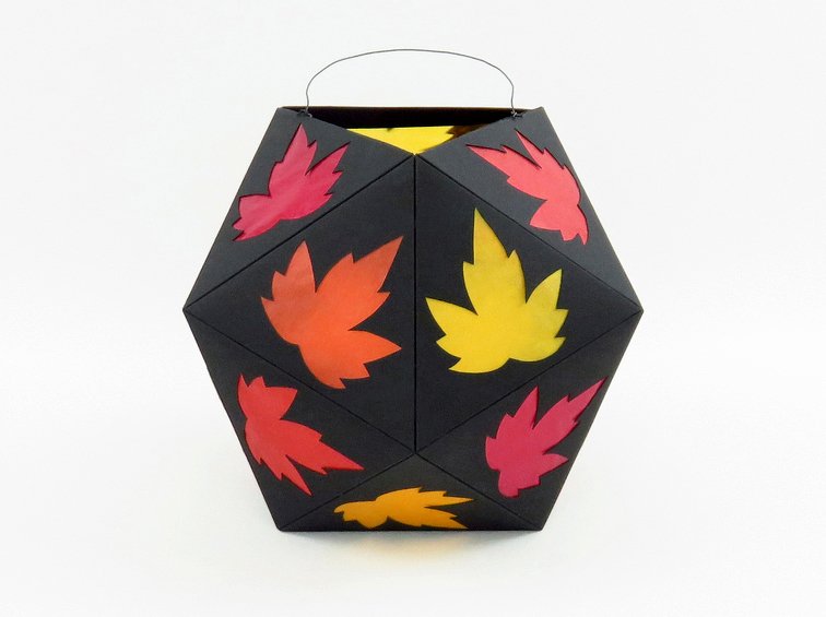 Laternen mit Herbstblättern in zwei Größen – Bastelanleitung und Vorlagen - Bild 8