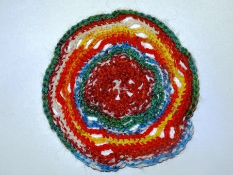 kunterbunter Tassen Untersetzer aus Sockenwolle