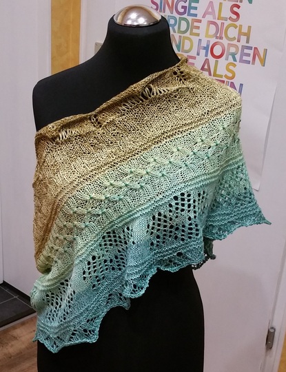 Fanerogama Strick-Loop aus der Wunschgarne-FacE-Book-Gruppe