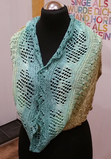 Fanerogama Strick-Loop aus der Wunschgarne-FacE-Book-Gruppe