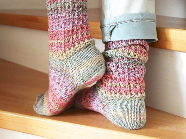 Strickanleitung Socken Anais in Größe 35-42