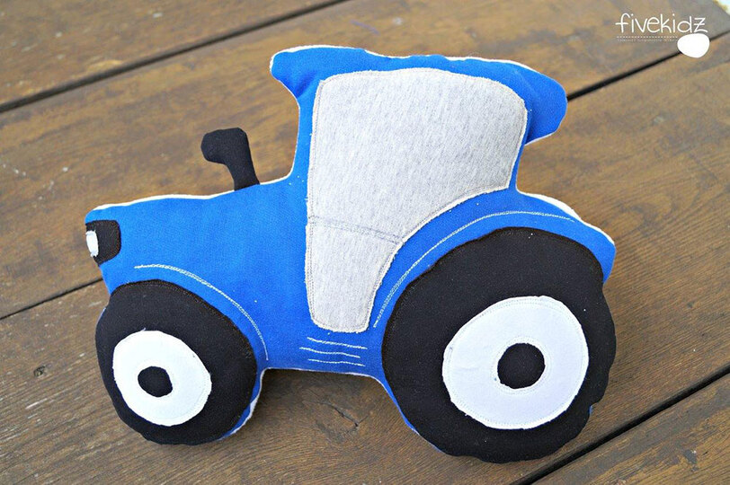Traktor-Kuschelkissen "Tom" (Nähanleitung und Schnittmuster)