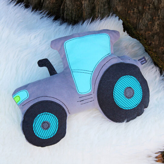 Traktor-Kuschelkissen "Tom" (Nähanleitung und Schnittmuster)
