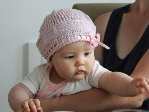 Strickanleitung für Babymütze Hortensie