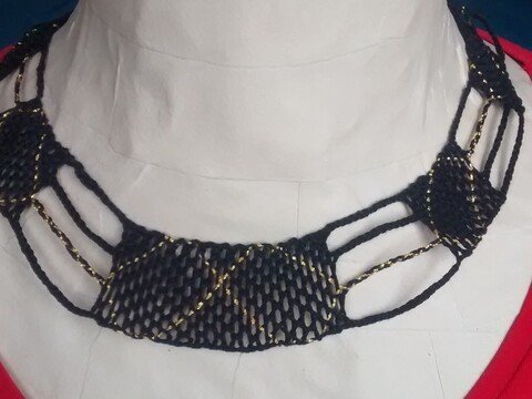 Kette mit Halbschlag und Flechtern